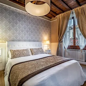 https://yid-gallery-artdesign-in-the-heart-of-florence.it-tuscanyhotel.com